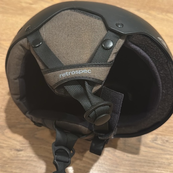 Children’s ski/snowboard helmet. Small 52cm-55cm. - Picture 7 of 7